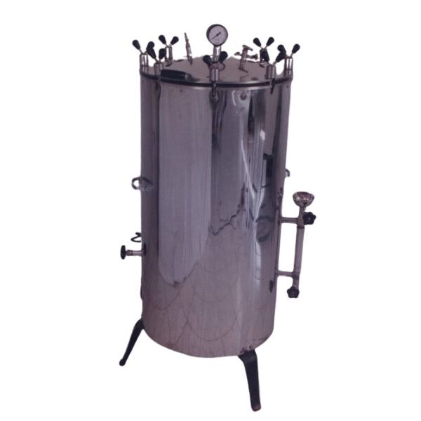 VERTICAL AUTOCLAVE
